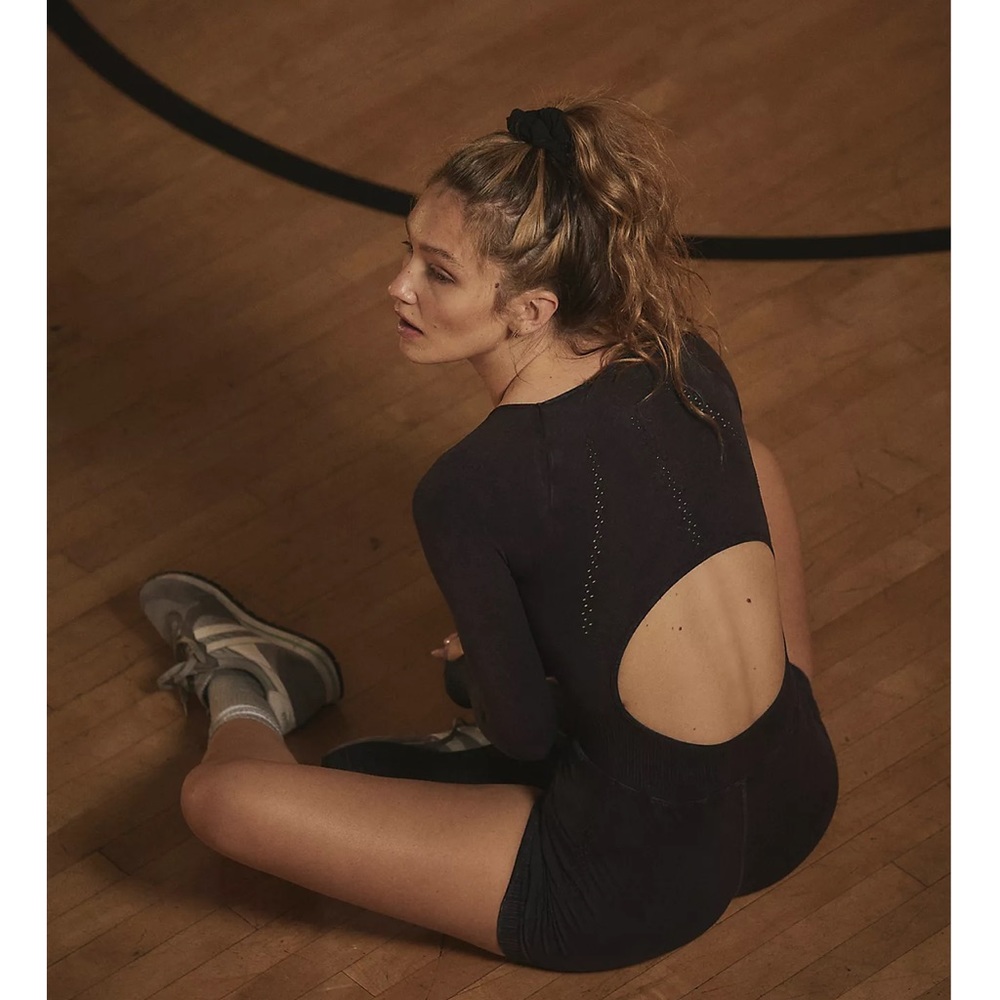 Free People Good Karma Long Sleeved Runsie in Washed Black BNWOT - Picture 4 of 9